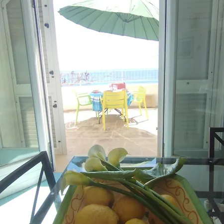 Alba Marina A Castro Ferienhaus *