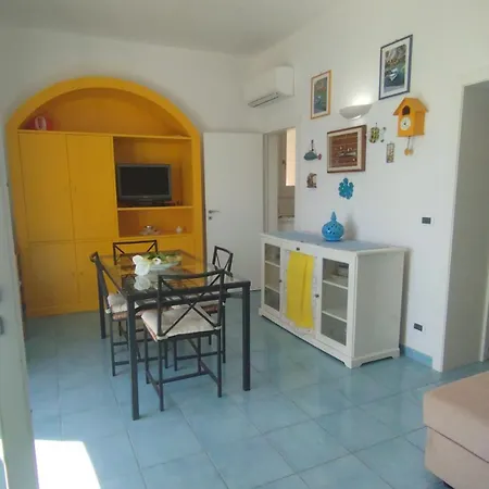 Alba Marina A Castro Holiday home *